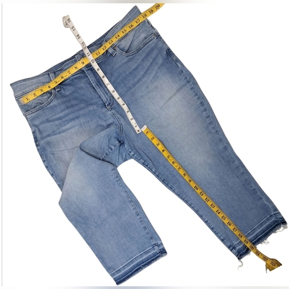 NYDJ Women's Dayla Wide Cuff Capri Size 18P - Picture 14 of 15